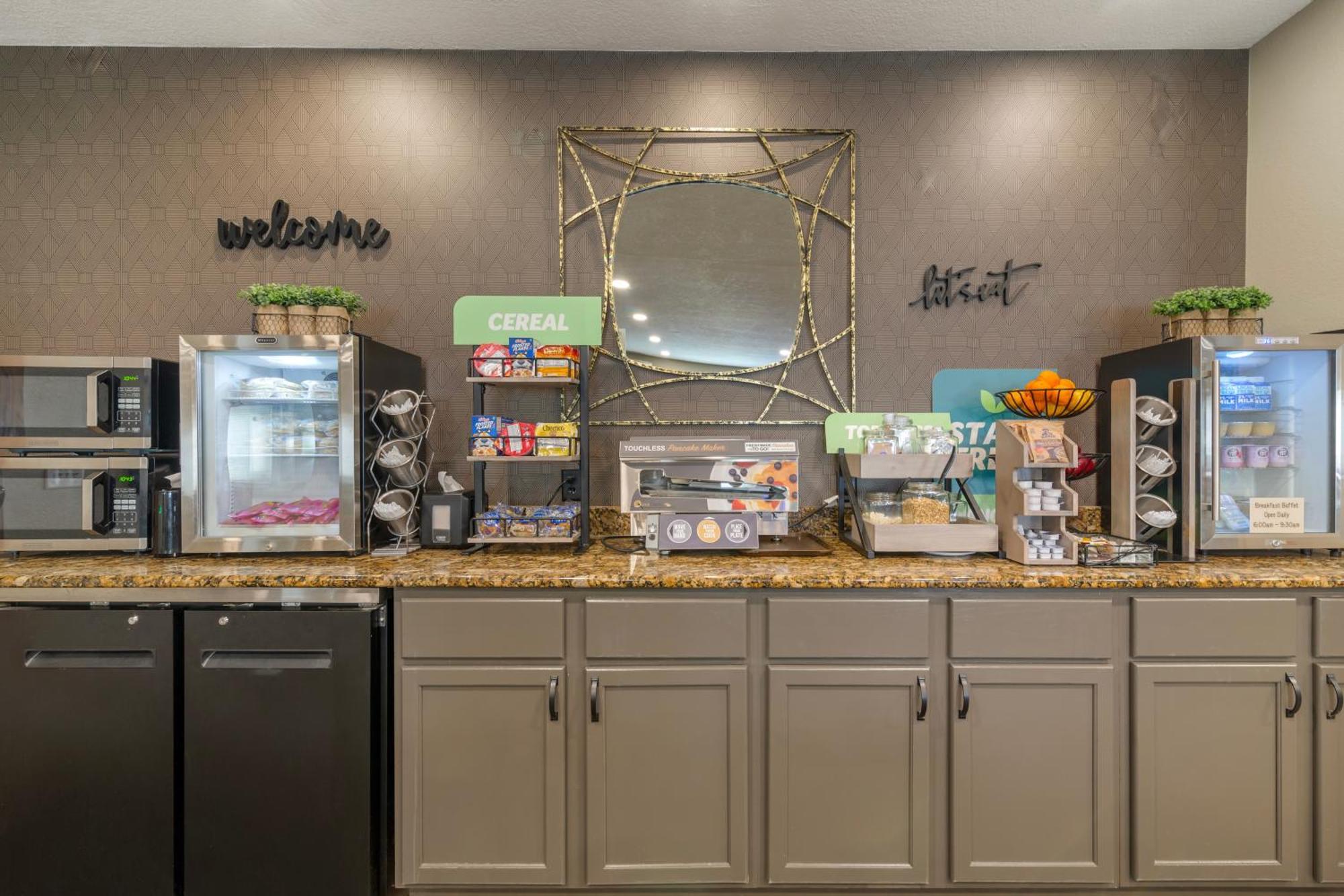 Everspring Suites Bismarck Buitenkant foto