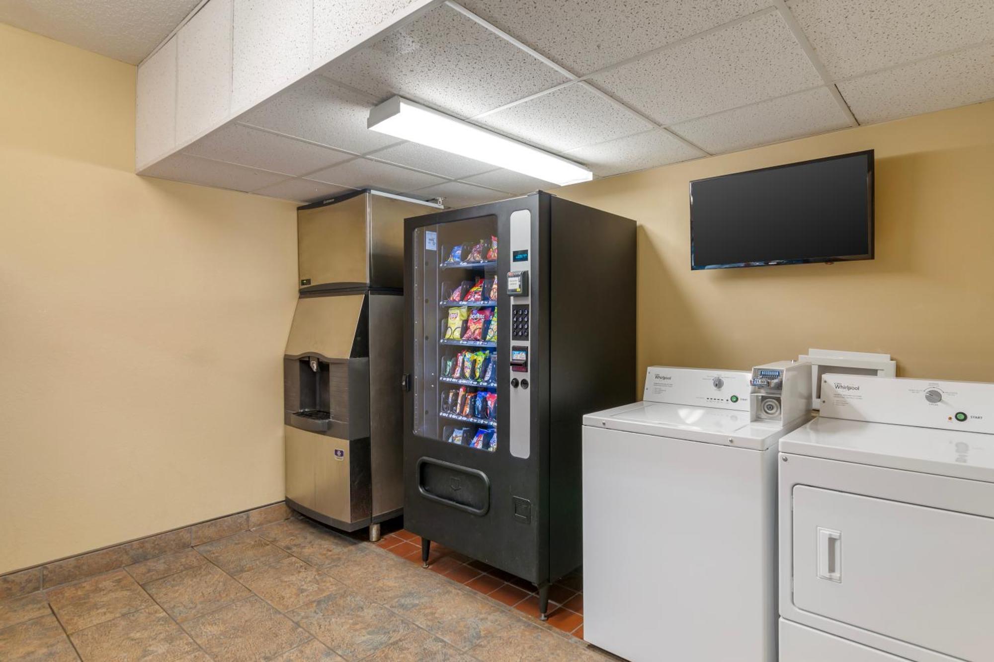 Everspring Suites Bismarck Buitenkant foto