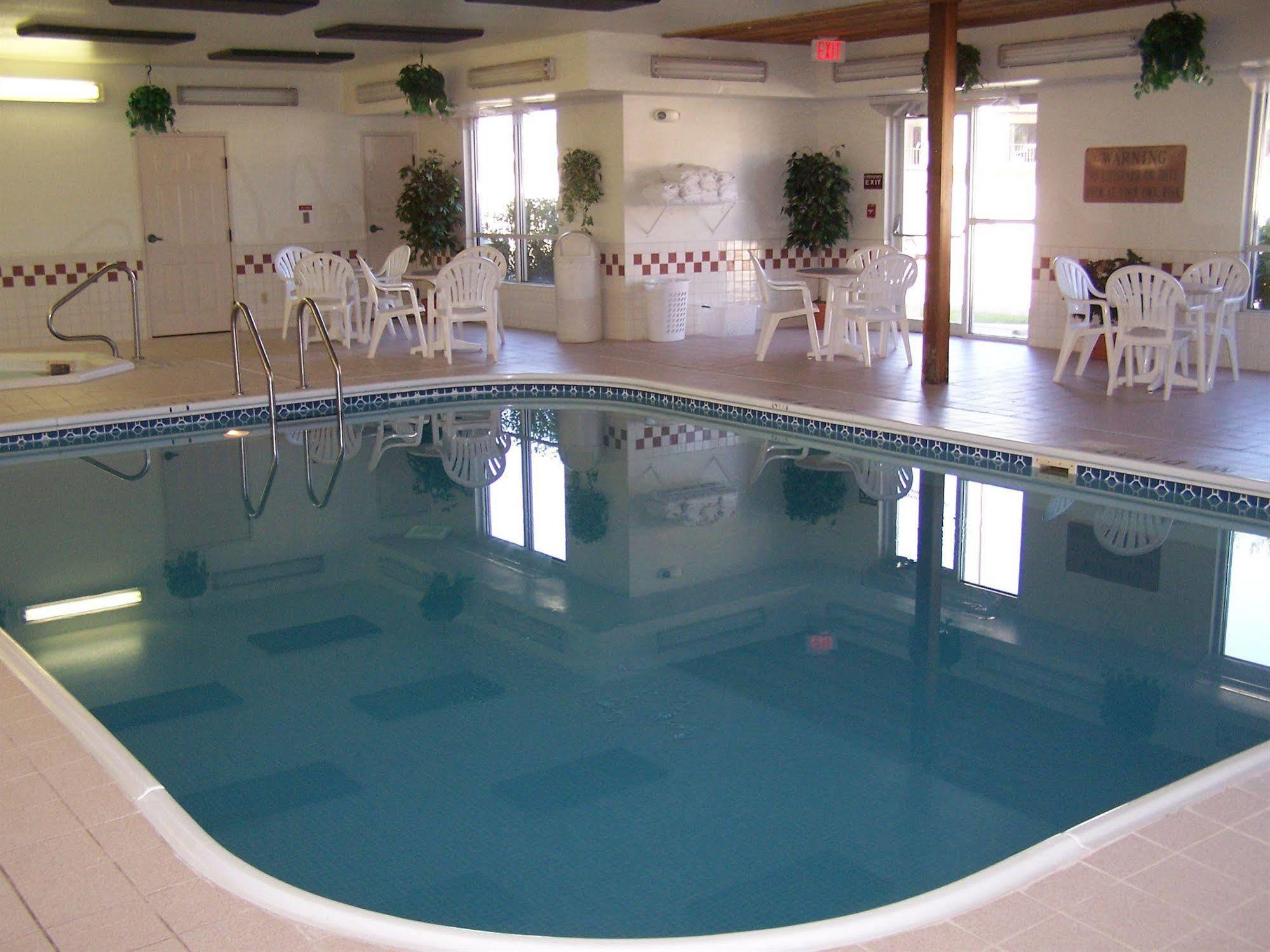 Everspring Suites Bismarck Buitenkant foto